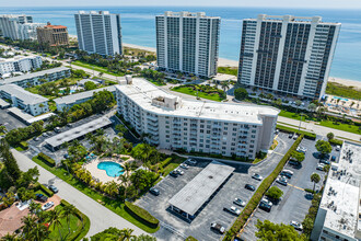 The Patrician in Boca Raton, FL - Foto de edificio - Building Photo