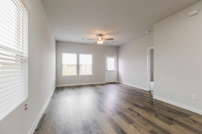 17322 Gentle Doves Ln in Waller, TX - Building Photo - Building Photo