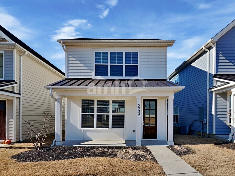 5226 Tupelo St in Nashville, TN - Building Photo