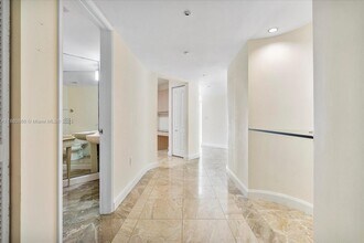 5757 Collins Ave in Miami Beach, FL - Building Photo - Building Photo