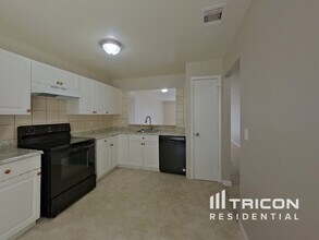 5321 Jade St in Kissimmee, FL - Building Photo - Building Photo