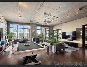 527 Tenth Ave in San Diego, CA - Building Photo - Building Photo