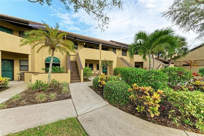 5774 Ashton Lake Dr in Sarasota, FL - Foto de edificio - Building Photo