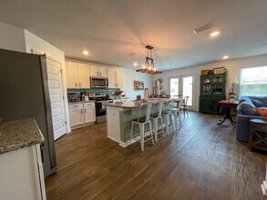 5695 Guinevere Ln in Milton, FL - Building Photo - Building Photo