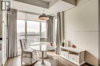 60 Berwick Ave in Toronto, ON - Building Photo - Building Photo