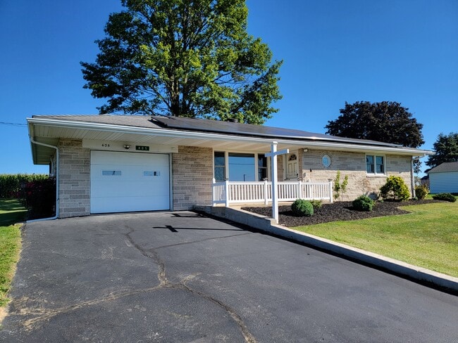 property at 405 E Lincoln Ave