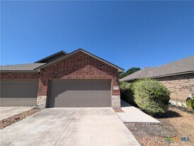 1211 FM306 in Canyon Lake, TX - Building Photo