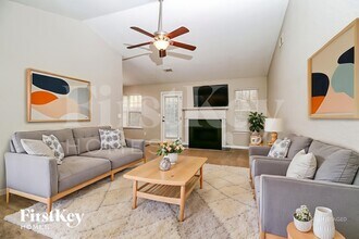 355 Lakeside Point in Covington, GA - Building Photo - Building Photo