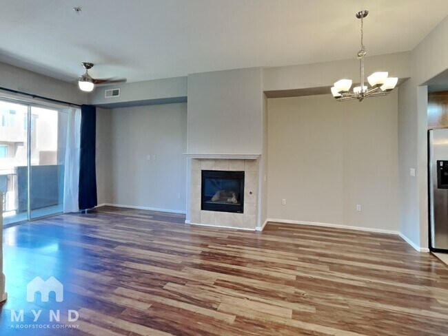 6745 N 93RD Ave in Glendale, AZ - Foto de edificio - Building Photo