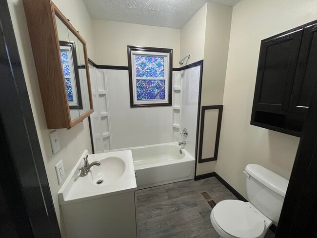 1615 N 14th St in Terre Haute, IN - Building Photo - Building Photo