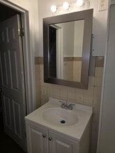 18806 Pawnee Ave in Cleveland, OH - Building Photo - Building Photo