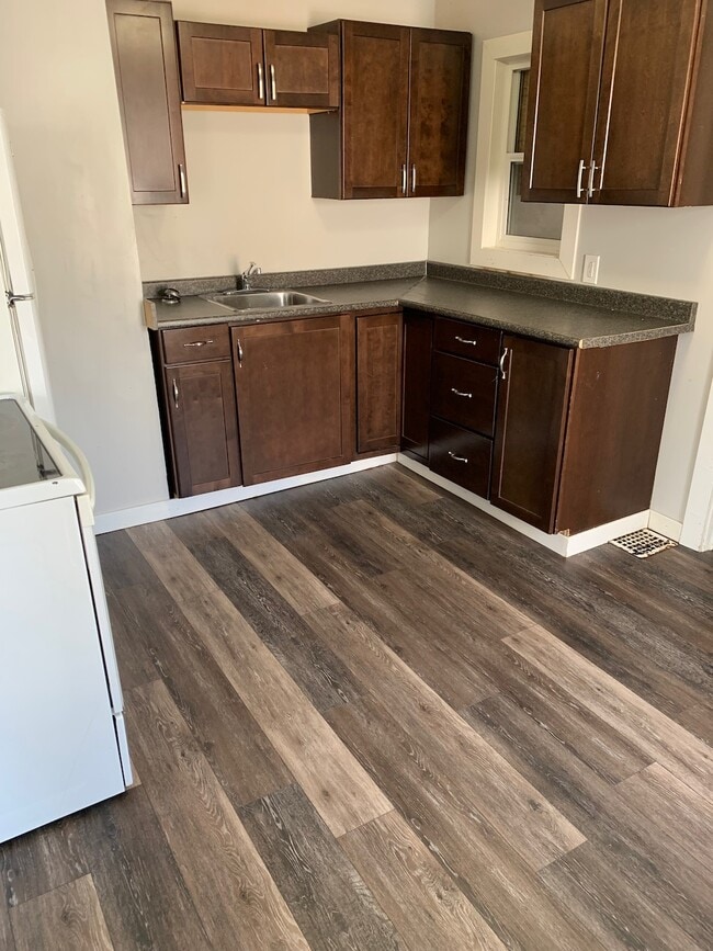 property at 852 Retallack St