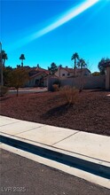 2401 Muirfield Ave in Henderson, NV - Building Photo - Building Photo