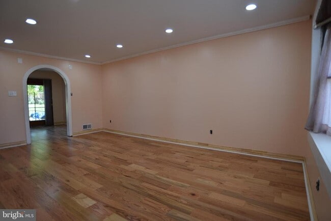 4011 Lees Corner Rd in Chantilly, VA - Building Photo - Building Photo