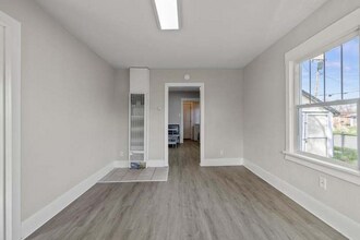 1610 Division St in Klamath Falls, OR - Building Photo - Building Photo