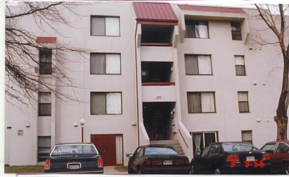 The Willows in Gaithersburg, MD - Foto de edificio - Building Photo