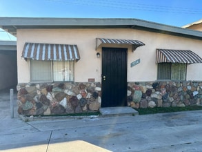 5154 Santa Ana St in Bell Gardens, CA - Building Photo - Building Photo