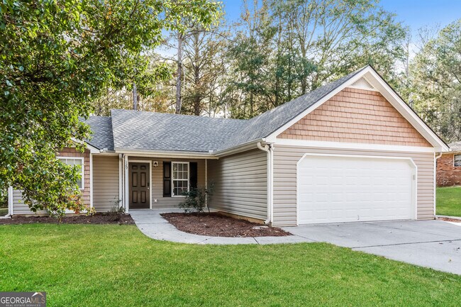 129 Rosewood Dr in Dallas, GA - Building Photo - Building Photo