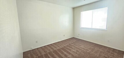 421 S Sunset St in Ridgecrest, CA - Building Photo - Building Photo