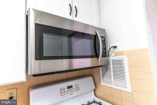 4343 Cherry Hill Rd in Arlington, VA - Building Photo - Building Photo