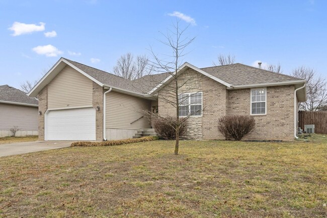 1113 Scenic Hills Dr in Nixa, MO - Building Photo - Building Photo