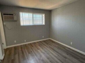20033 Saticoy St-Unit -60 in Los Angeles, CA - Building Photo - Building Photo