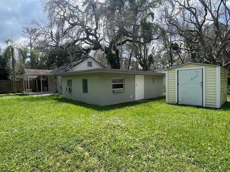 5045 Green Key Rd in New Port Richey, FL - Building Photo