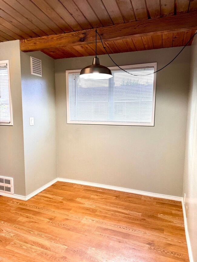 21521 73rd Pl W in Edmonds, WA - Building Photo - Building Photo