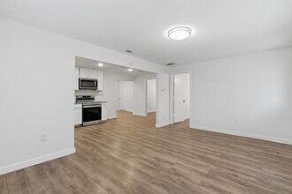 4518 Eutopia St in Greenville, TX - Foto de edificio - Building Photo