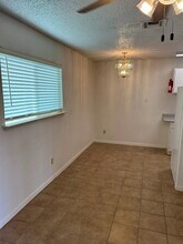 801 Yegua St, Unit 3-C in Bryan, TX - Building Photo - Building Photo