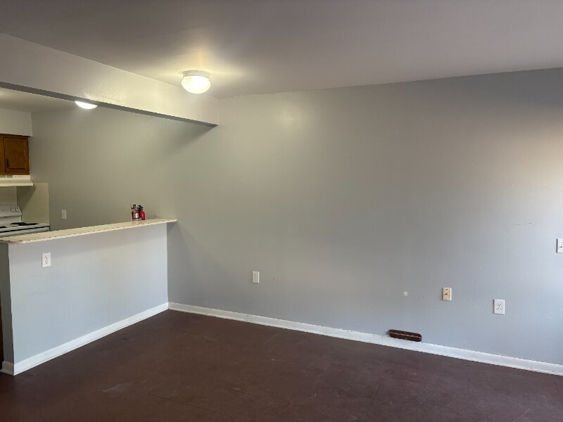 115-167 S RR St in Troy, PA - Building Photo