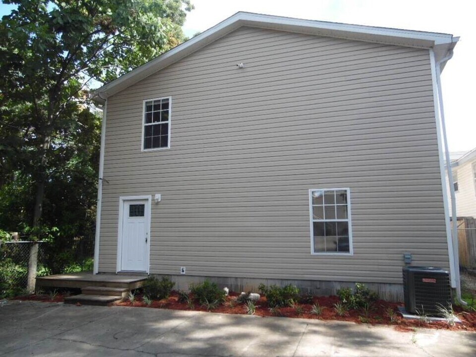 725 W Georgia St in Tallahassee, FL - Building Photo