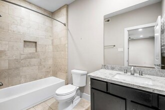 3304 McKinney St in Houston, TX - Building Photo - Building Photo