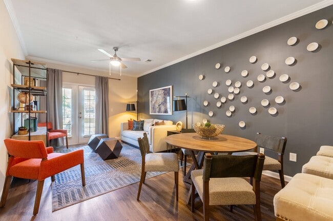 Hawthorne at Horse Pen Creek in Greensboro, NC - Foto de edificio - Building Photo