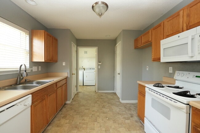 10217 Covingtonwood Dr in Charlotte, NC - Building Photo - Building Photo