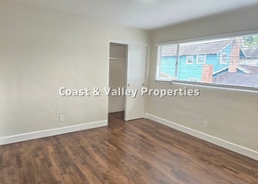 601 Forest Ave in Pacific Grove, CA - Building Photo