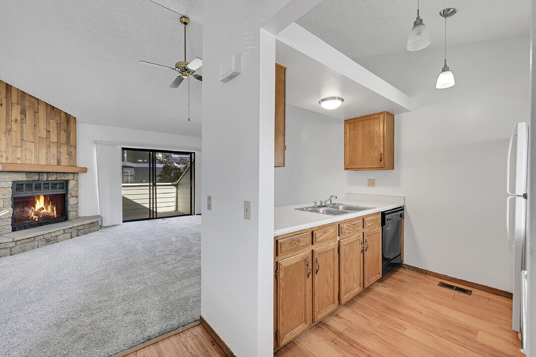 4154 S Richfield Way in Aurora, CO - Building Photo