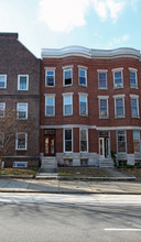 3002 Saint Paul St in Baltimore, MD - Building Photo - Building Photo