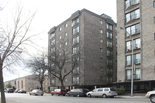 Donato Towers Apartments