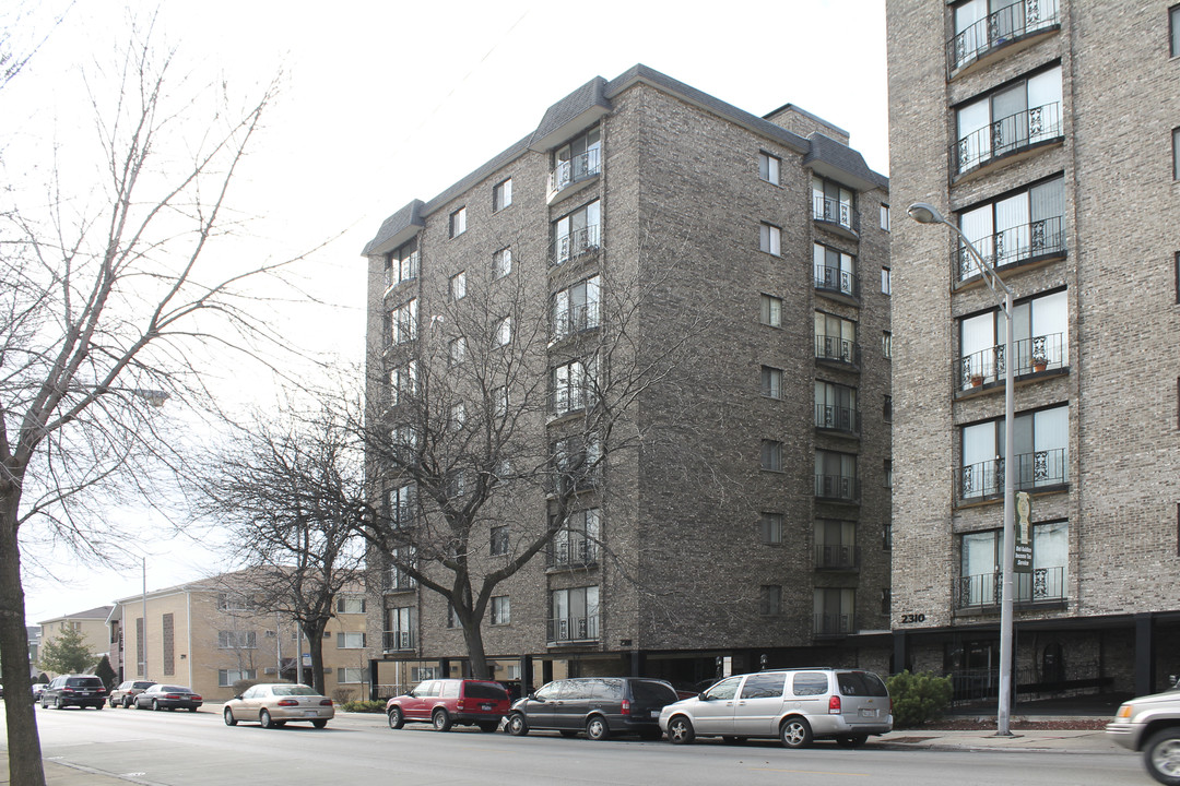 Donato Towers in Elmwood Park, IL - Building Photo