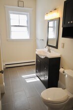 119 Lexington St, Unit 3R in Boston, MA - Building Photo - Building Photo