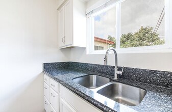 1801 N Harvard Blvd in Los Angeles, CA - Building Photo - Building Photo