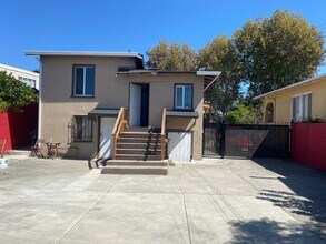 4119 Adeline St in Emeryville, CA - Building Photo - Building Photo