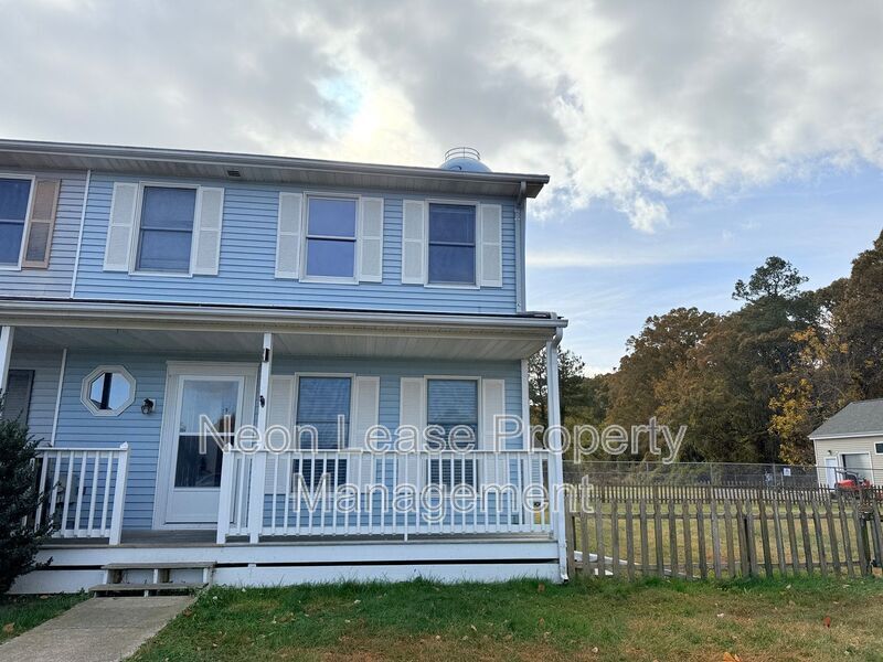 451 S Spinnaker Ln in Milton, DE - Foto de edificio