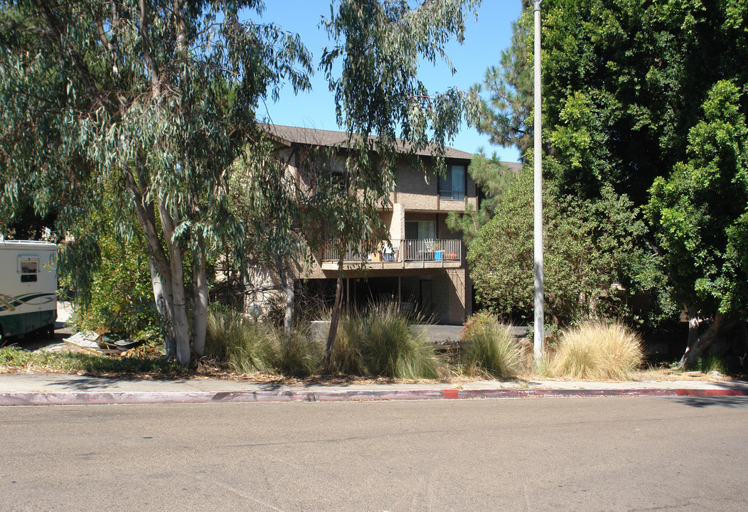 Thorne Terrace Apartments in La Mesa, CA - Foto de edificio