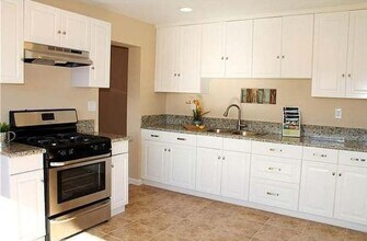 6362 Newsome Dr in San Diego, CA - Building Photo - Building Photo