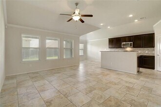 330 Briar Park Dr in Georgetown, TX - Building Photo - Building Photo