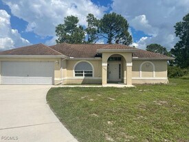 1601 Flora Ave S in Lehigh Acres, FL - Building Photo