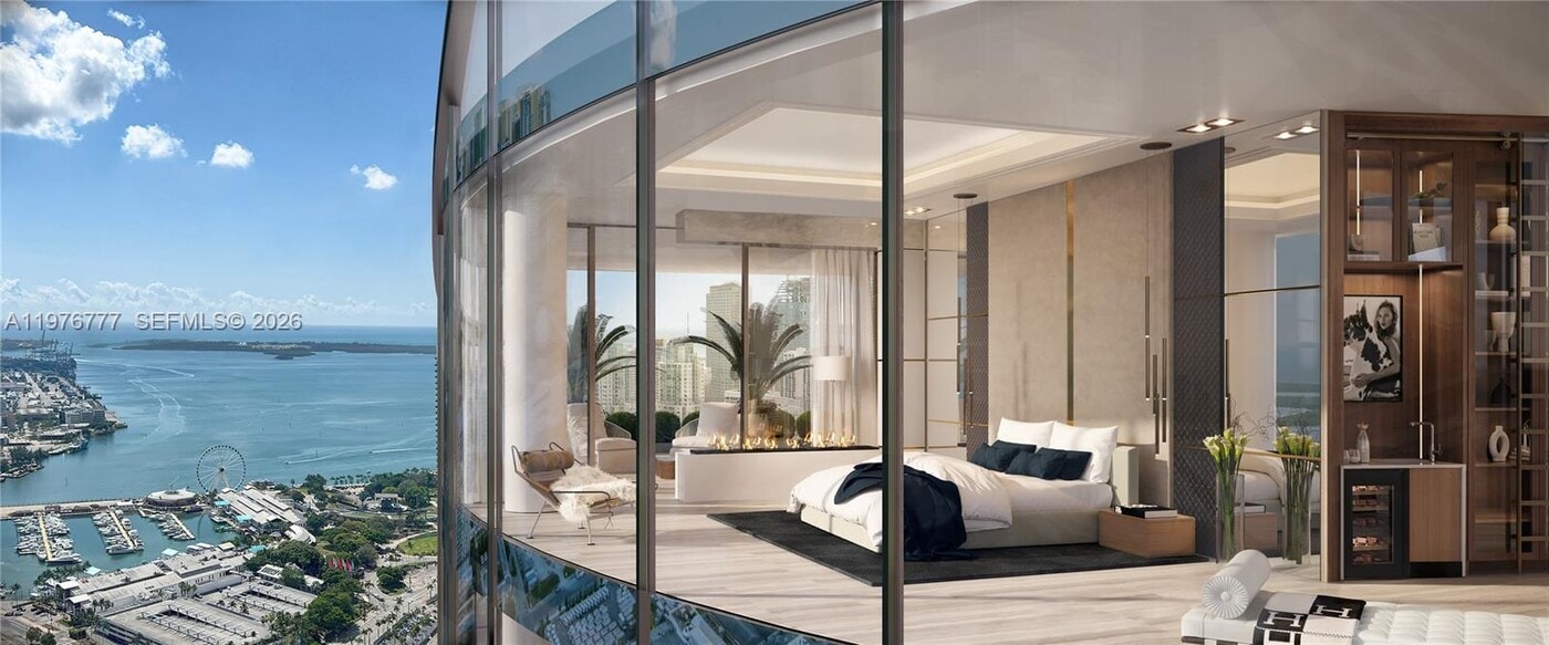 851 NE 1st Ave in Miami, FL - Building Photo