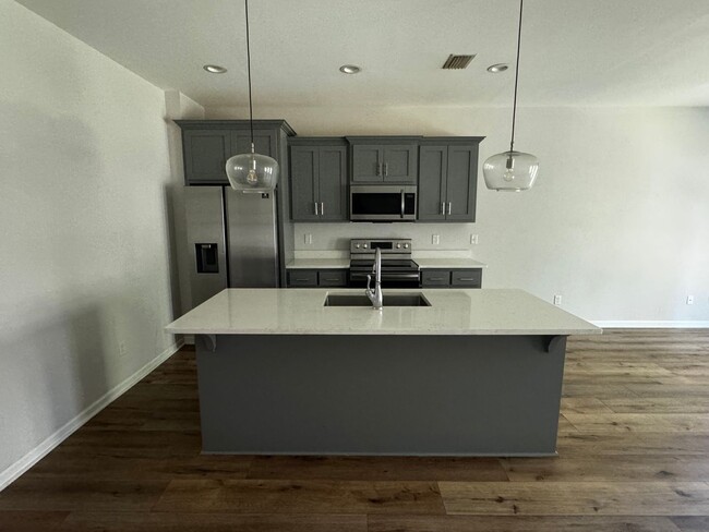 410 Raven Ln in Panama City, FL - Building Photo - Building Photo